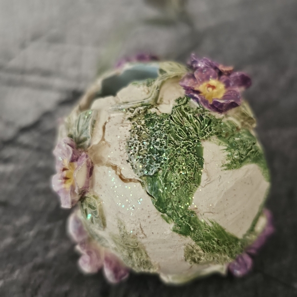 Floral Cracked Egg Hanging Ornament with Bunny Rabbit - Picture 9 of 11